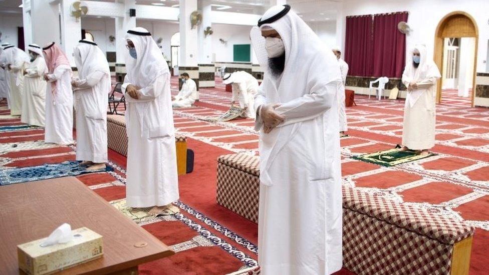 Muslims pray at a mosque in Kuwait City, Kuwait (10 June 2020)