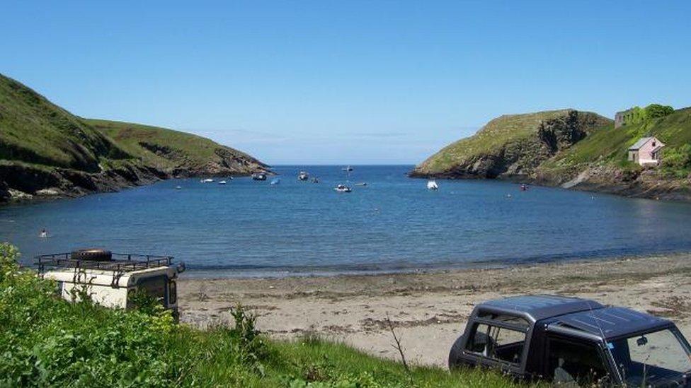 Abercastle Bay