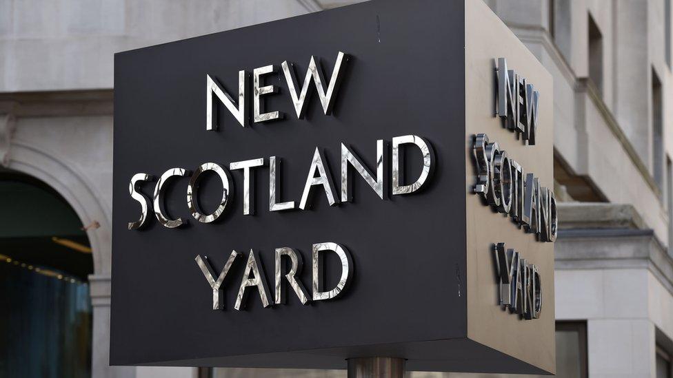 New Scotland yard sign