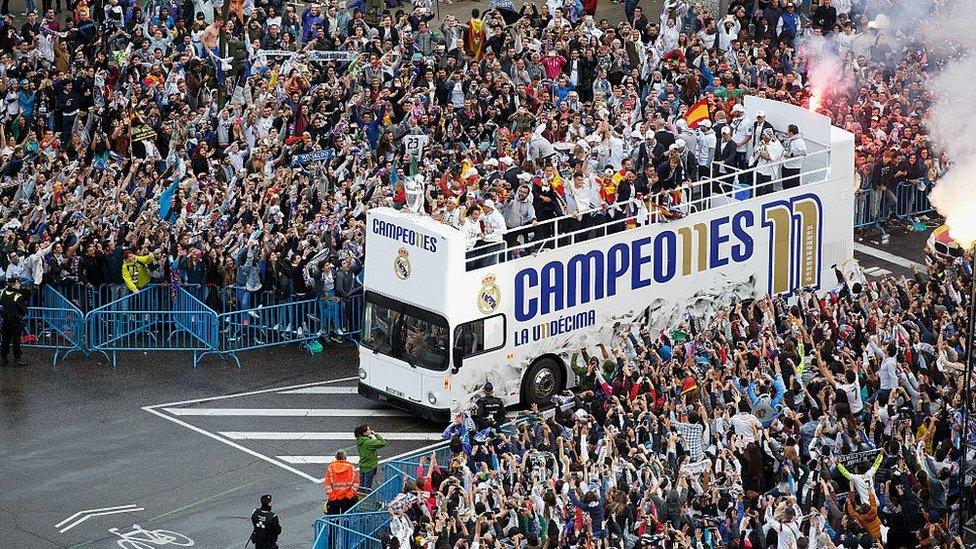 Real Madrid bus