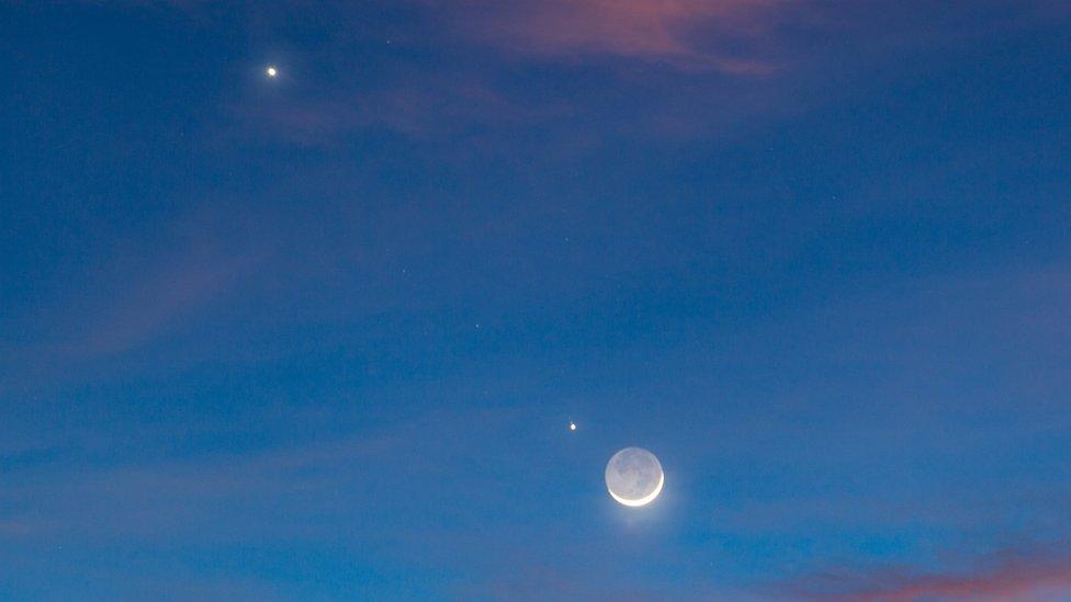 A conjunction of Jupiter, Venus and the Moon in 2019