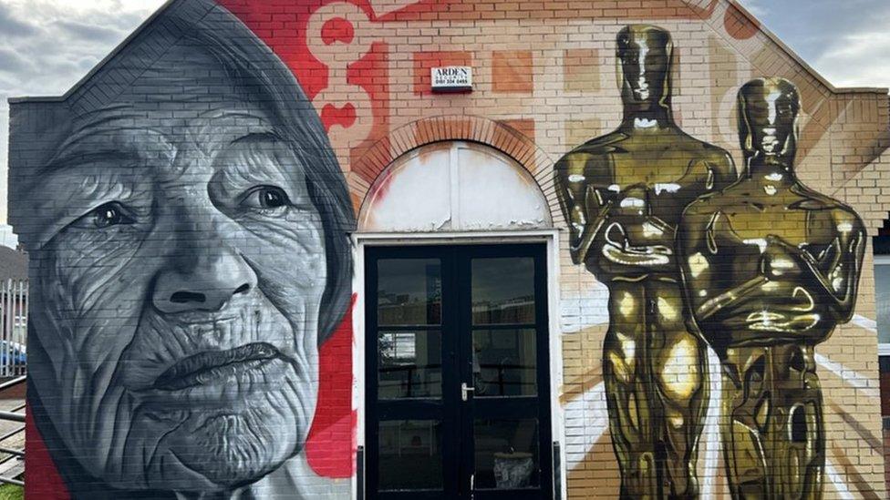 Glenda Jackson mural