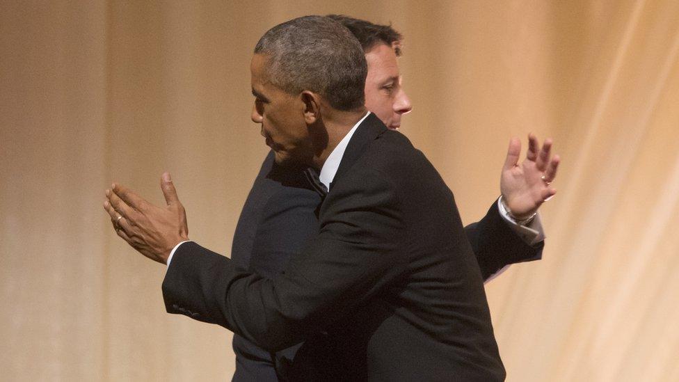 US President Barack Obama (R) greets Italian Prime Minister Matteo Renzi (L) after offering a toast during a state dinner on the South Lawn of the White House in Washington DC, USA, 18 October 2016.