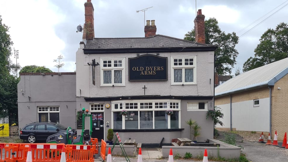 Old Dyers Arms on Spon End