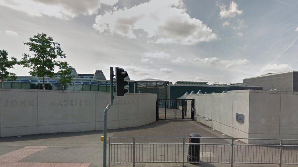 Photograph of John Madejski Academy in Reading