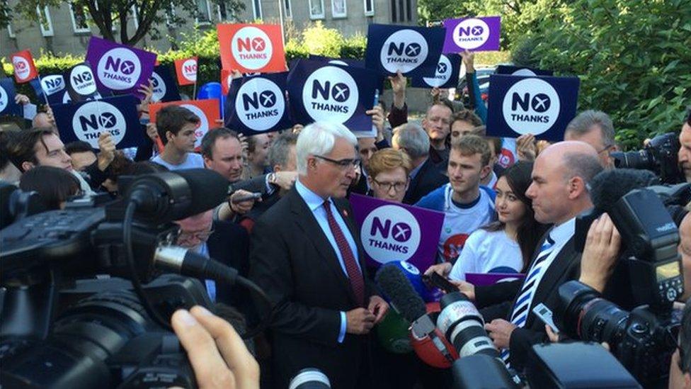 alistair darling with journalists and No campaigners