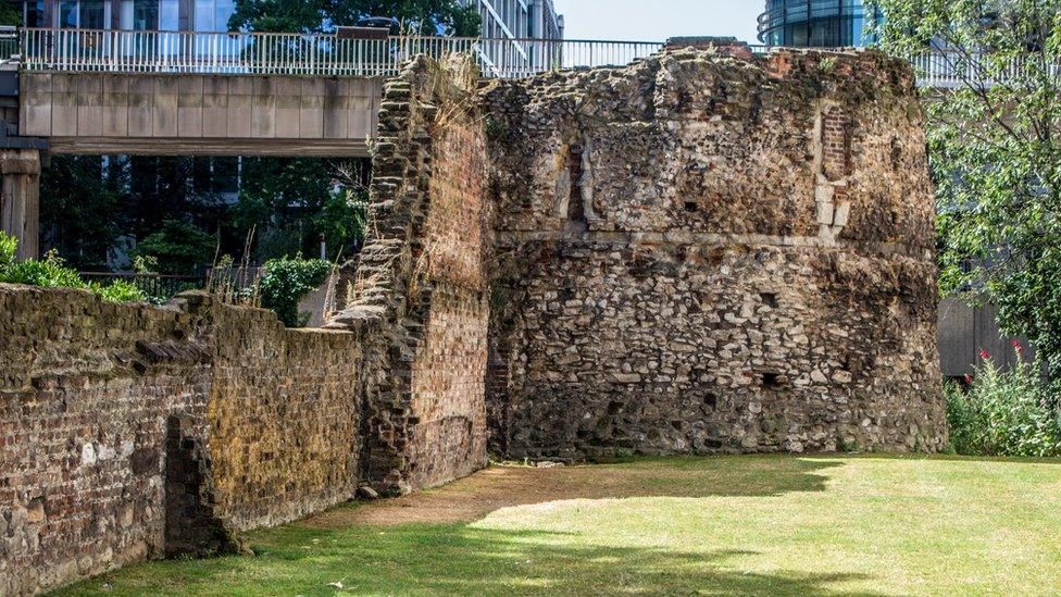 old roman walls of londinium