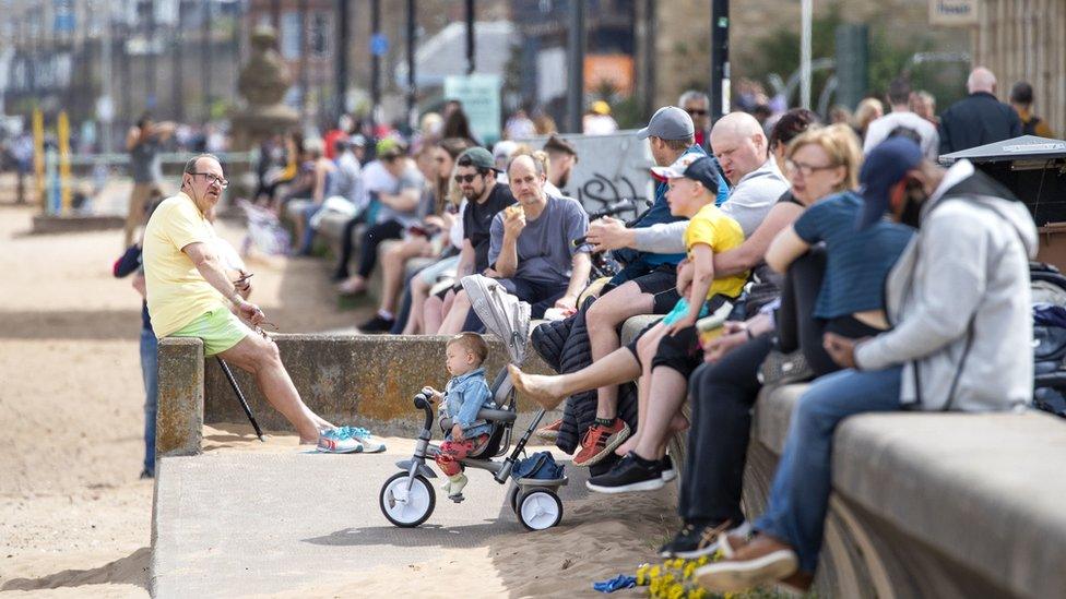 Crowds at Portobello