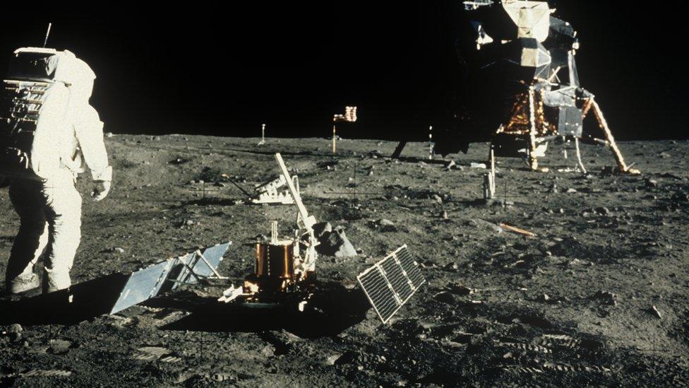 buzz-aldrin-walking-on-the-moon