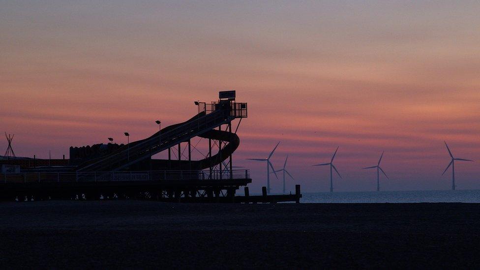 Turbines on Yarmouth beach