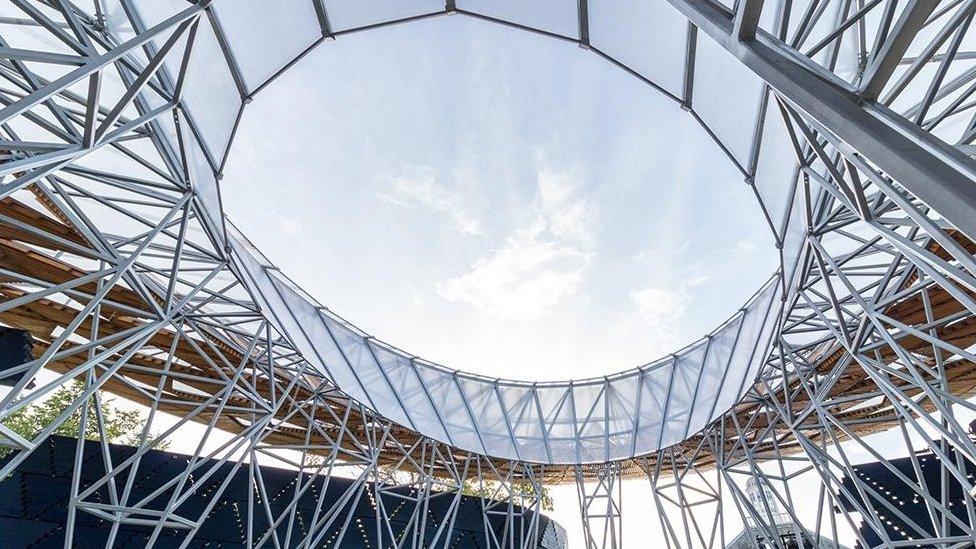 Serpentine 2017 pavillion with a view of the open roof.