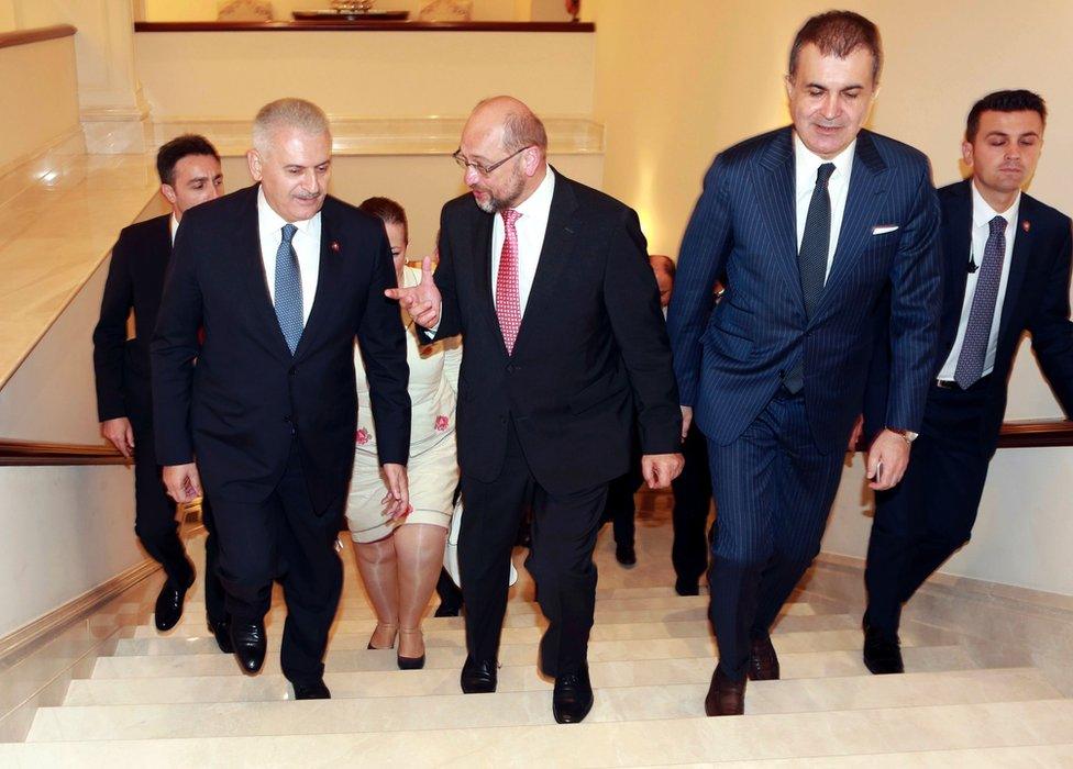 Turkish Prime Minister Binali Yildirim (1st-L) talks with President of the European Parliament Martin Schulz (2nd-L) during their meeting at Cankaya Mansion in Ankara, 1 September