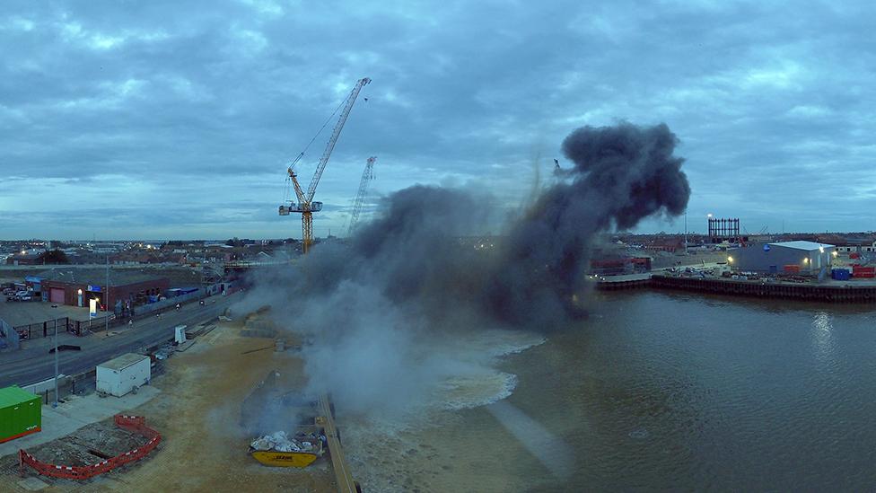 Hundreds of WW2 bombs may be detonated along Norfolk coast - BBC News