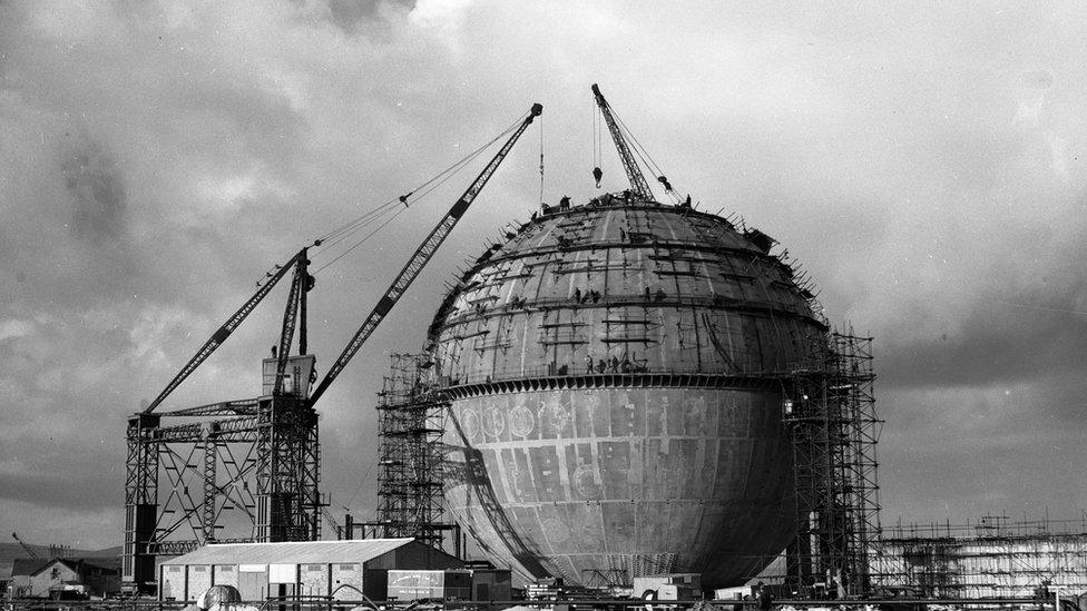 Construction of dome at Dounreay