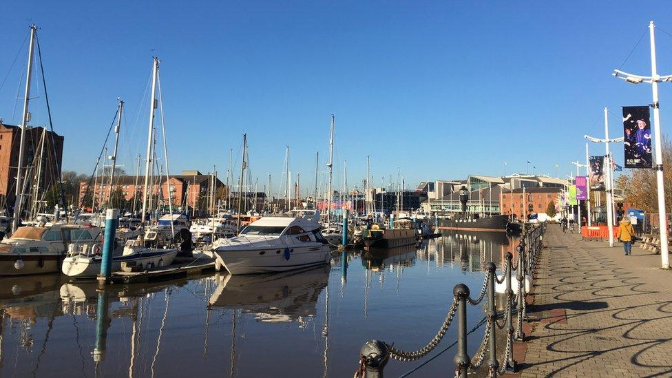 Hull Marina