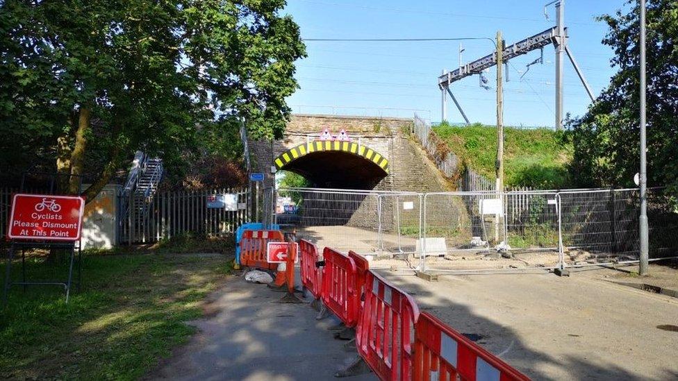 Roadworks at Gipsy Patch Lane