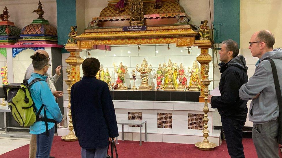 The tour at a temple