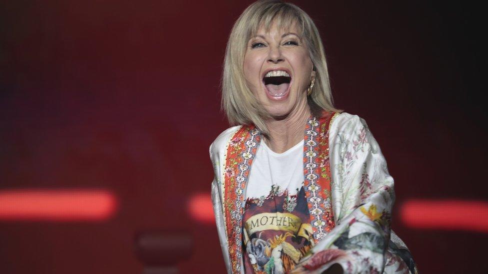 Olivia Newton-John, 71, performed with Australian singer Mitch Tambo