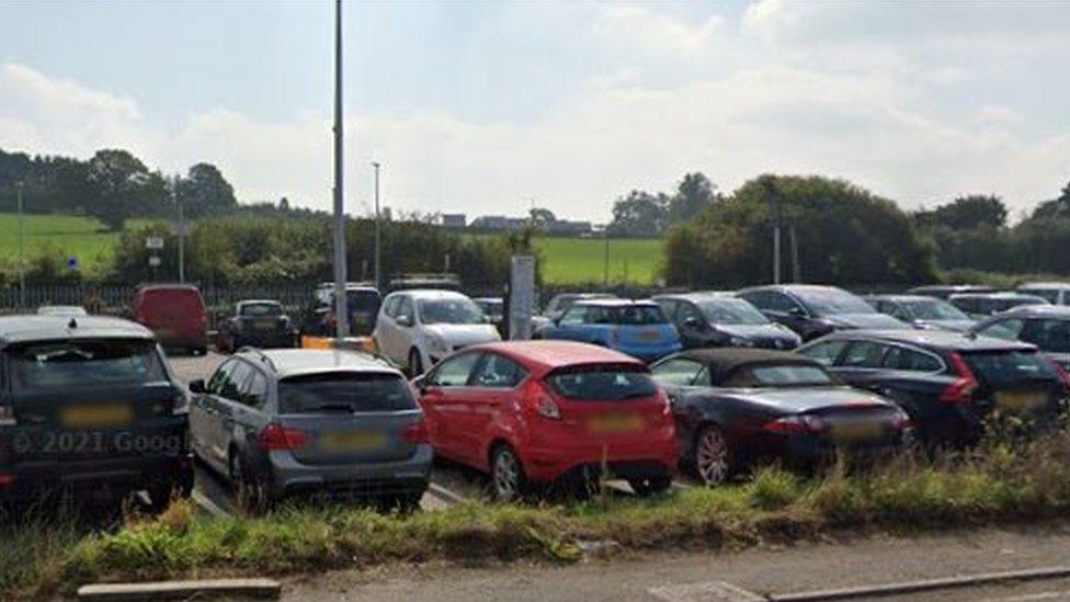 Castle Cary station car park