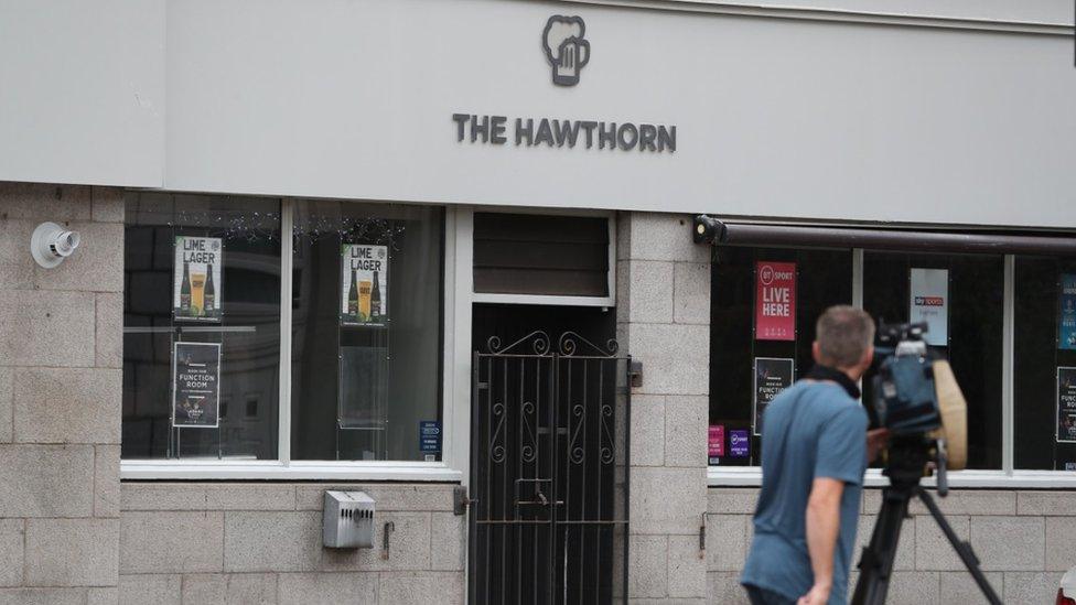 Hawthorn bar