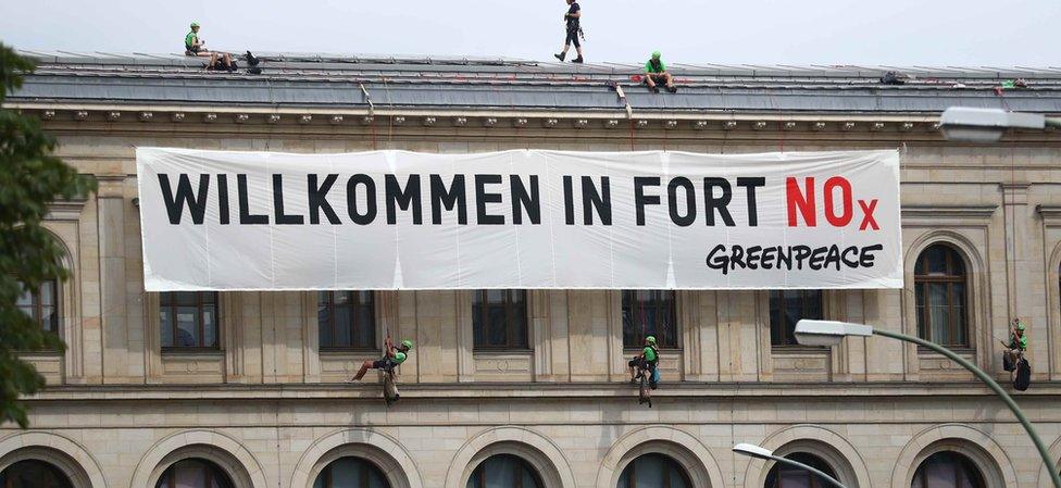 Greenpeace protest in Berlin, 2 Aug 17