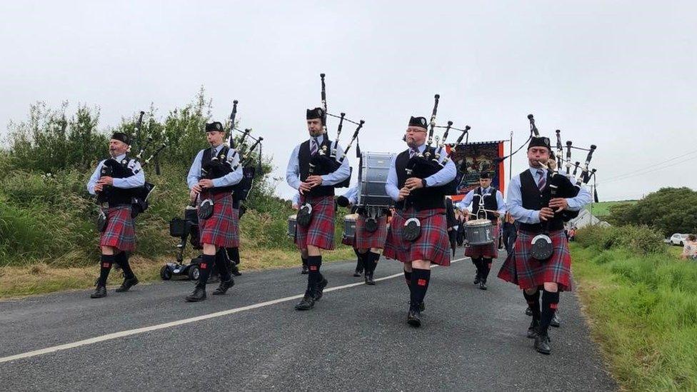 pipers piping in Rossnowlagh