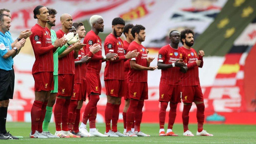 Liverpool FC players applaud key workers