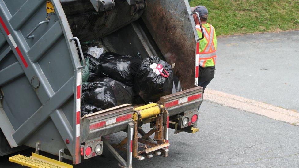 bin lorry