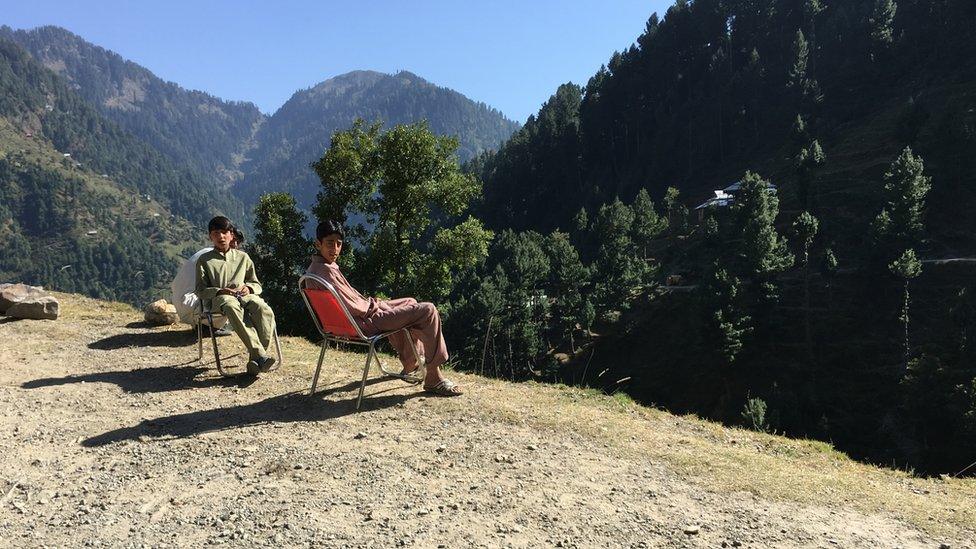 basking in the afternoon sun, at 10,500 feet elevation above Reshian town. A little way up from here the road starts to descend into Leepa valley, at some 5,000 ft elevation