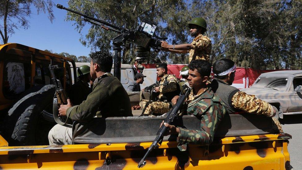 Houthi rebels gather as they prepare to fight Saudi-backed Yemeni forces, in Sana'a, Yemen, 12 January 2017