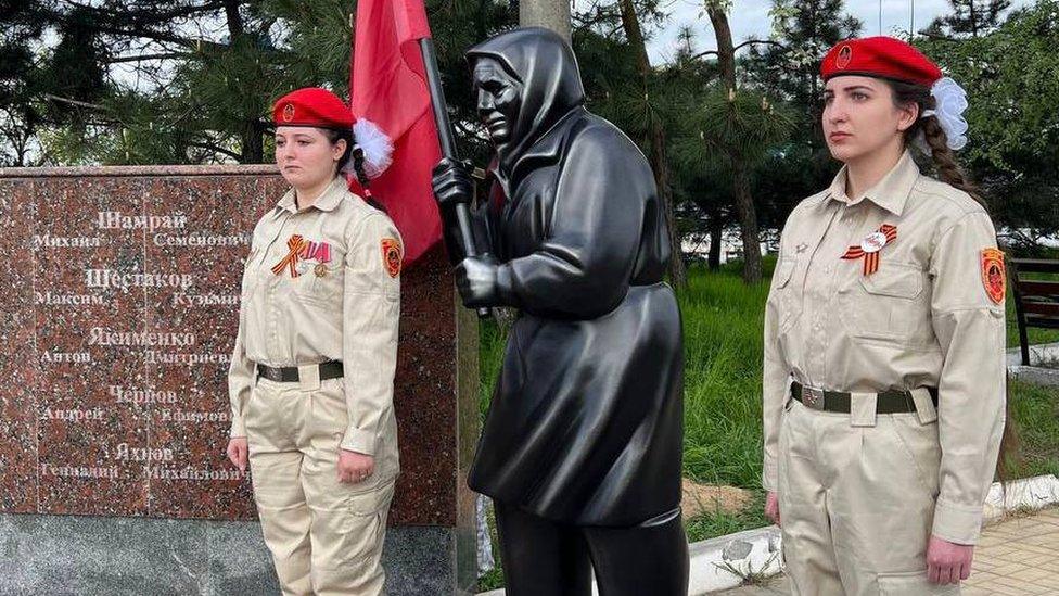 Statue of Babushaka Z