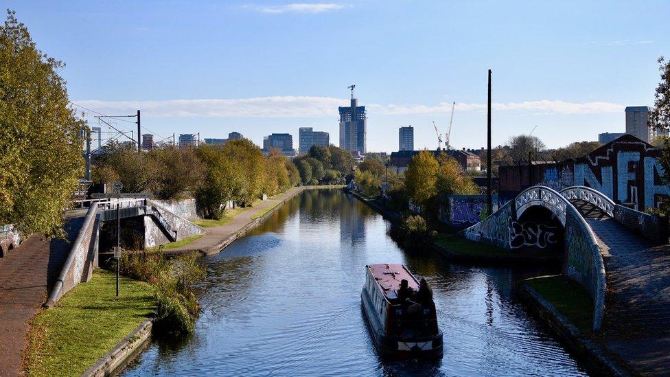 Birmingham New Mainline canal