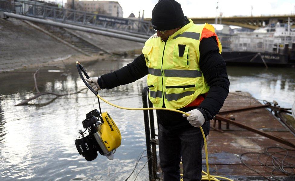 Israeli diver on Danube, 15 Jan 19