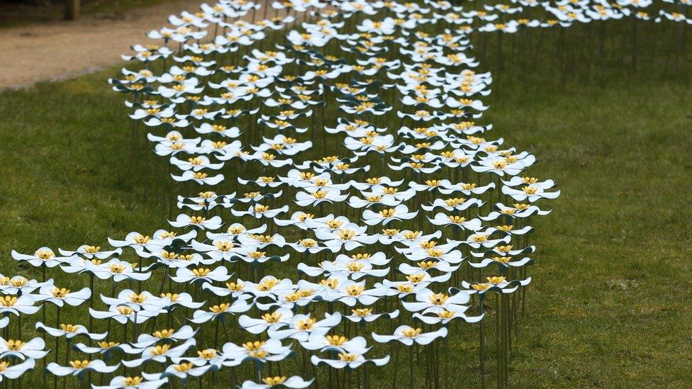 The metal flowers