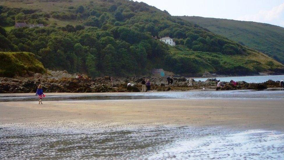 Poppit Sands