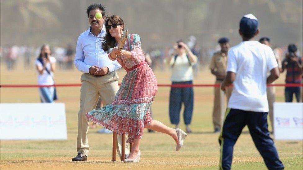 Duchess of Cambridge playing cricket in Mumbai