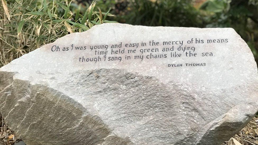 Dylan Thomas stone with inscription