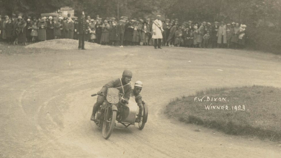 Freddie Dixon and Walter Denny at Ramsey hairpin in 1923