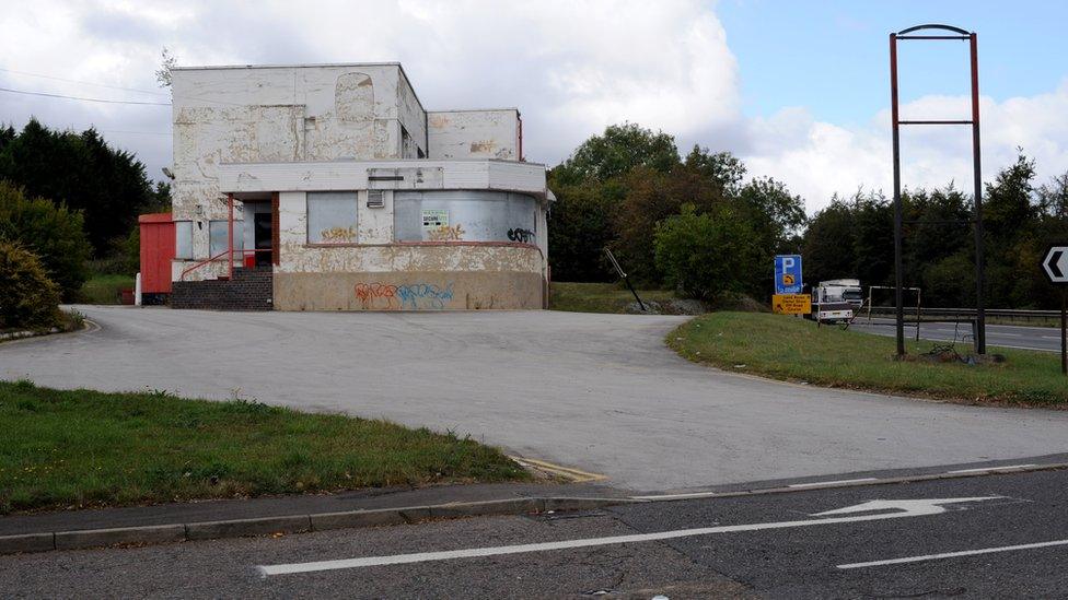 Closed Little Chef at Wansford on the A1