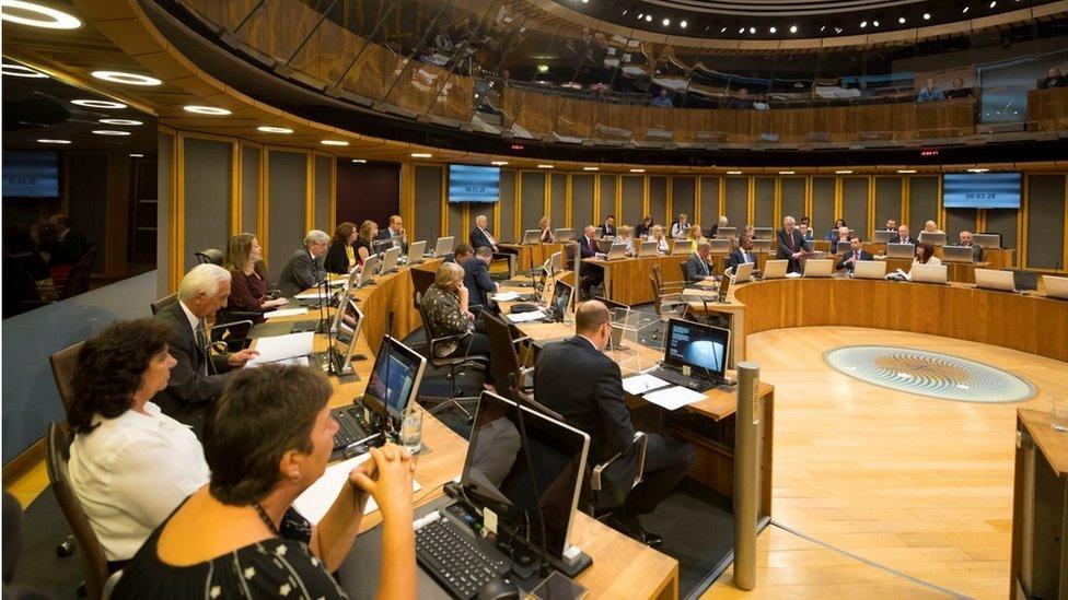 Senedd Siambr