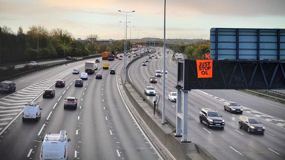 Protesters on M25