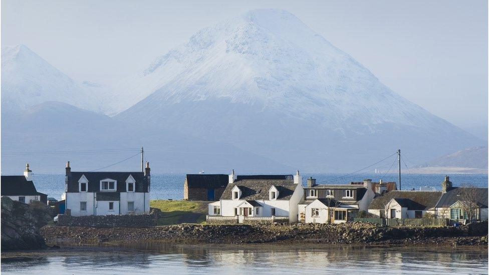 Coastal cottage in Scotland