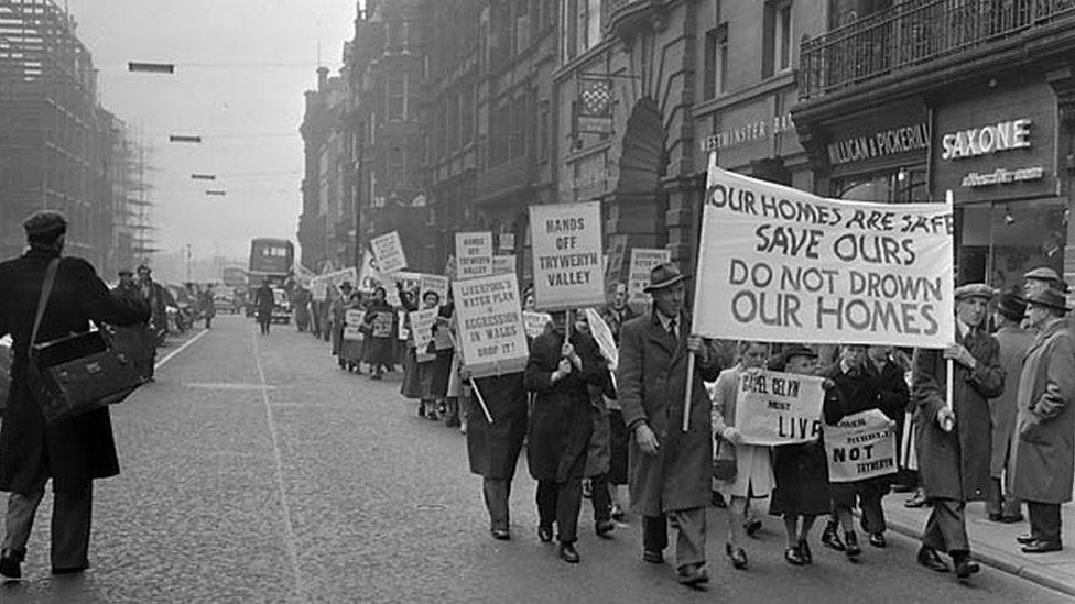 Liverpool protest by Capel Celyn residents