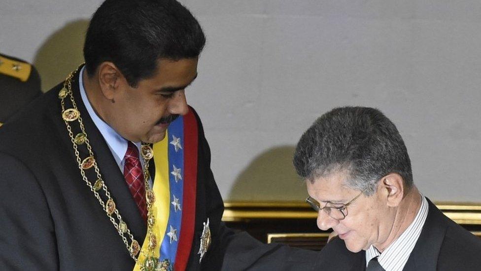 Nicolas Maduro (left) and Henry Ramos Allup during the state of the union address, 16 Jan 16