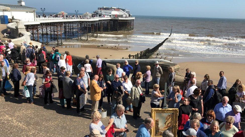 Antiques Roadshow at Cromer Pier