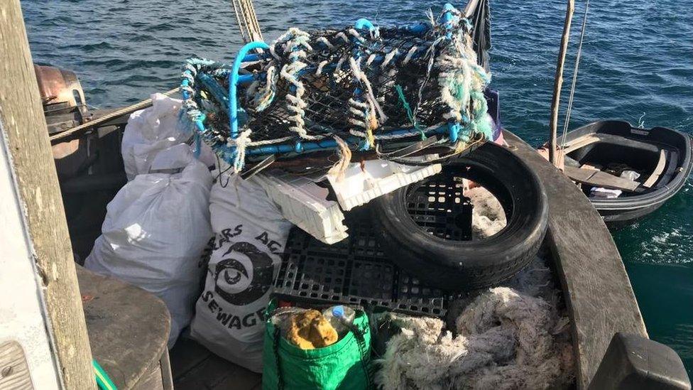 Rubbish on a sailing boat