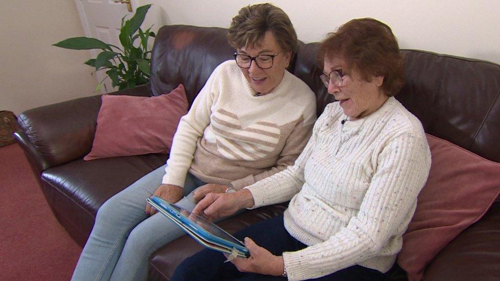 Elaine Wallace (L) with her mother Joan Godsall (R)