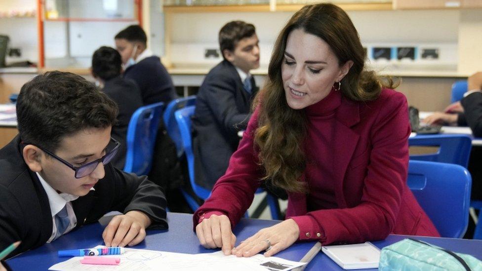 Duchess of Cambridge and pupils