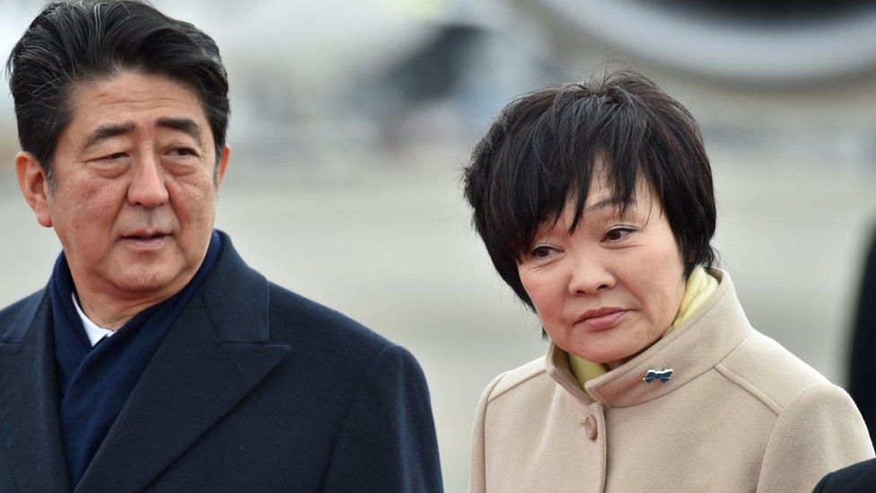 Shinzo Abe (L) and his wife Akie Abe