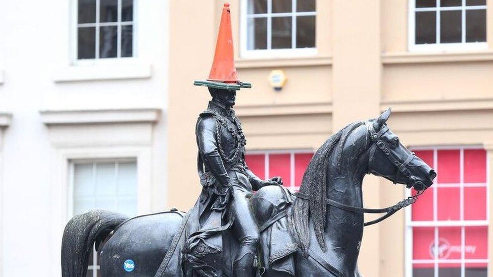 duke of wellington statue